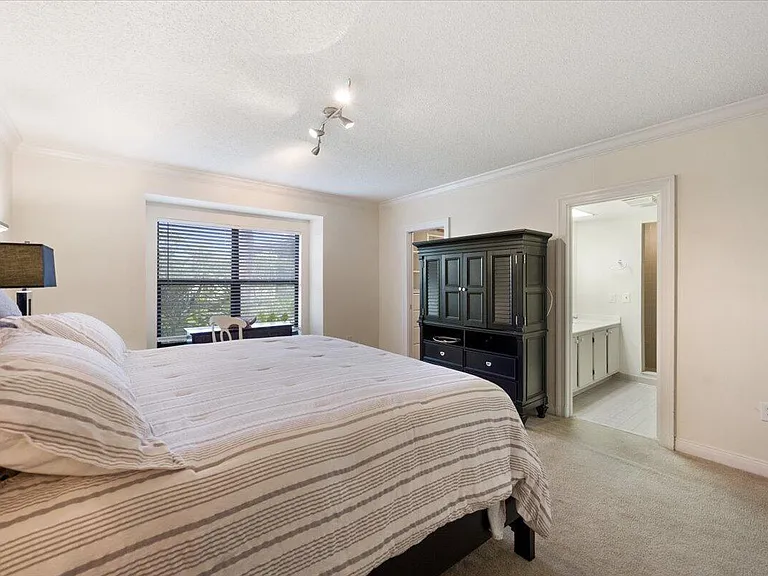 2835 Polo Island Dr #H202 — Photo 16