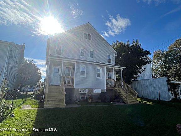 4th image of 109 E 111 Grove St
