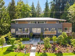 2832 Capilano Rd #PENTHOUSE 1, North Vancouver, BC V7R4H5