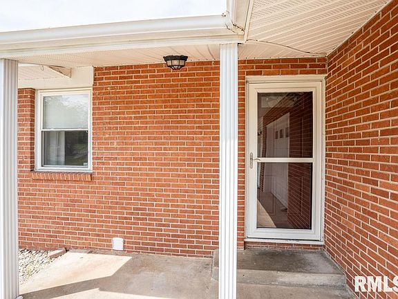 3rd image of 600 Indian Hill Dr