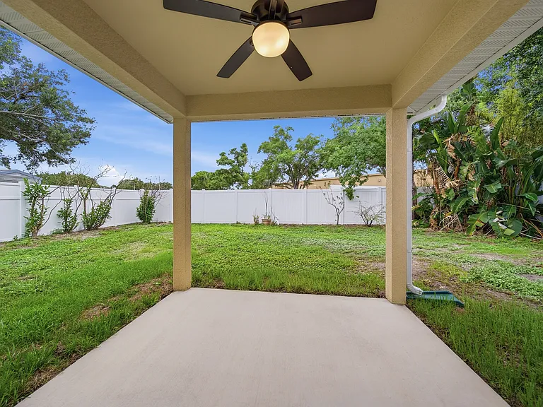 1072 Bridlewood Way — Photo 24