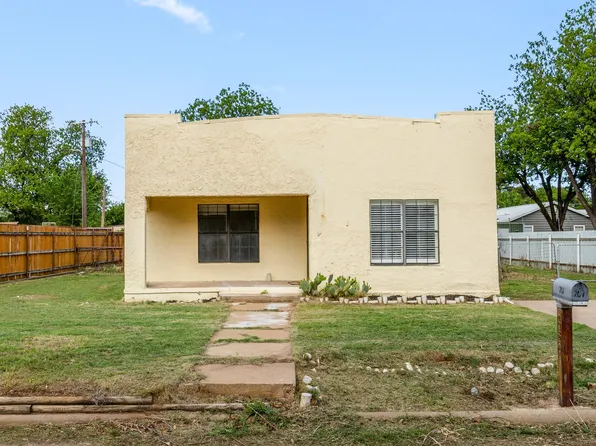 707 N River St, Seymour, TX 76380