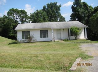 1614 Indian Rock Rd SE, Roanoke, VA 24014