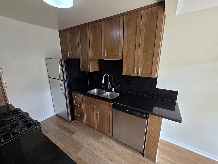Laguna del Rey Apartments — Photo 65