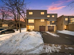 2315 Bromsgrove Rd #111, Mississauga, ON L5J4A6