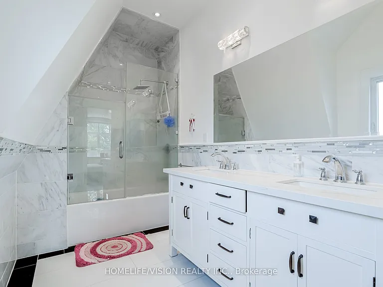 28 Moore Park Ave — Photo 48