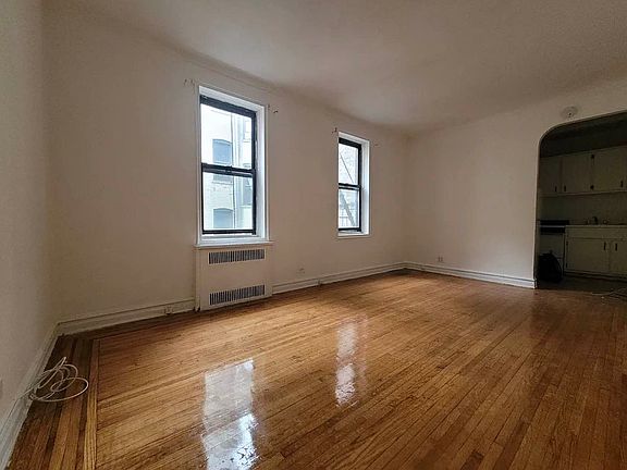 2nd image of 195 Underhill Ave #5D