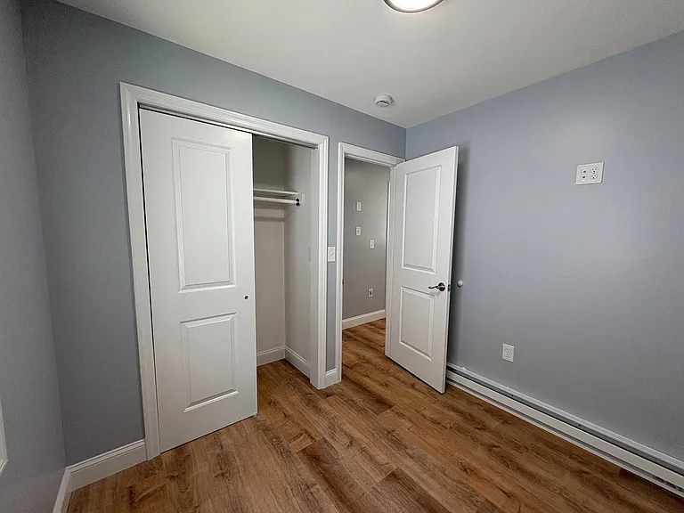 213 Dewitt Ave — Photo 17
