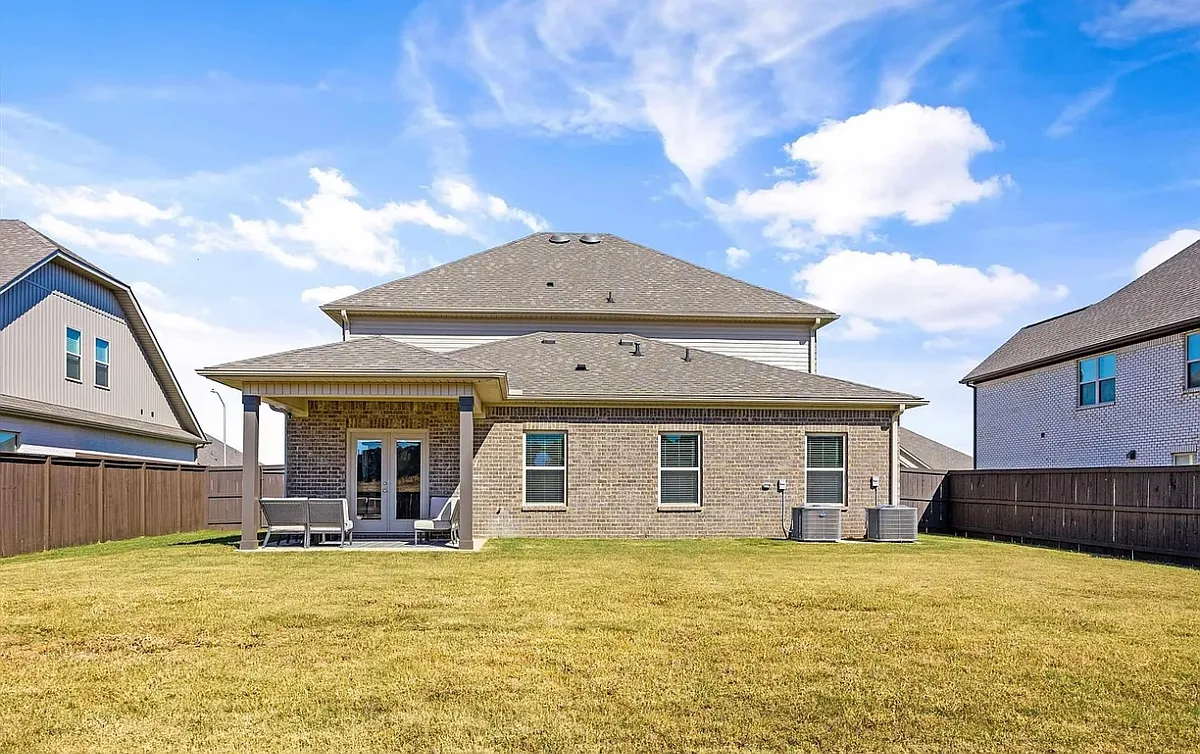 Building Photo - 120 Headen Ln