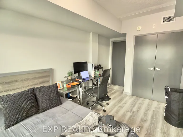 275B Larch St #608 — Photo 10