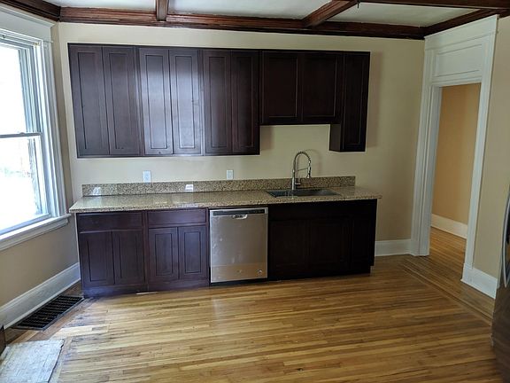 5th image of 167 Kinsey Ave