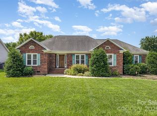 2627 Willis Dr, Harrisburg, NC 28075