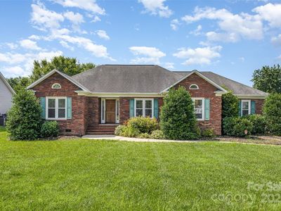 2627 Willis Dr, Harrisburg, NC, 28075