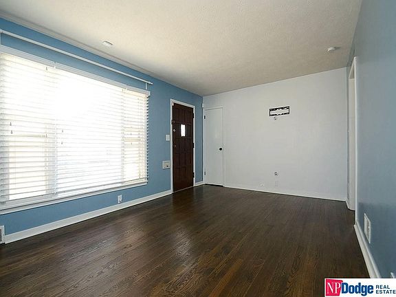 4th image of 2714 S 41st St