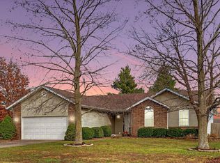 706 S Berry Lane, Willard, MO 65781