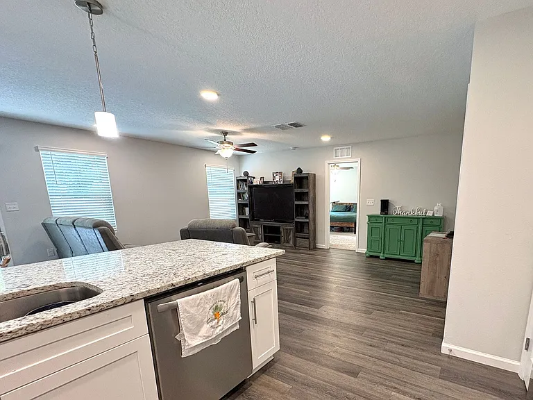 14454 Benton St — Photo 7