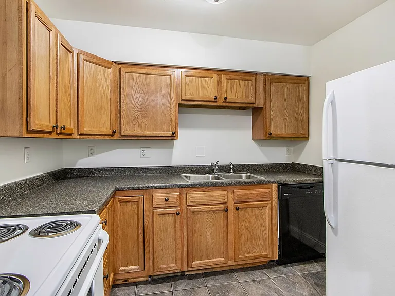 The Willows (Sprague and Michigan LLC) — Photo 3