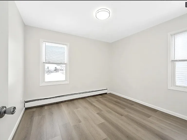 25184 Wiseman St — Photo 8