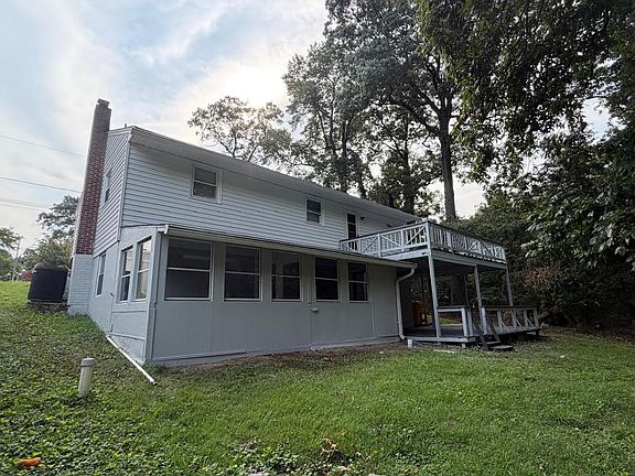 4th image of 1203 Rosedale Ave