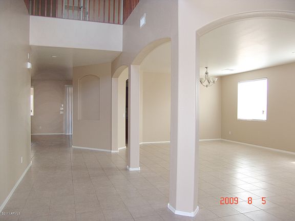 3rd image of 664 E Pasture Canyon Dr