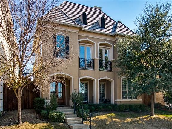 2nd image of 3316 University Park Ln