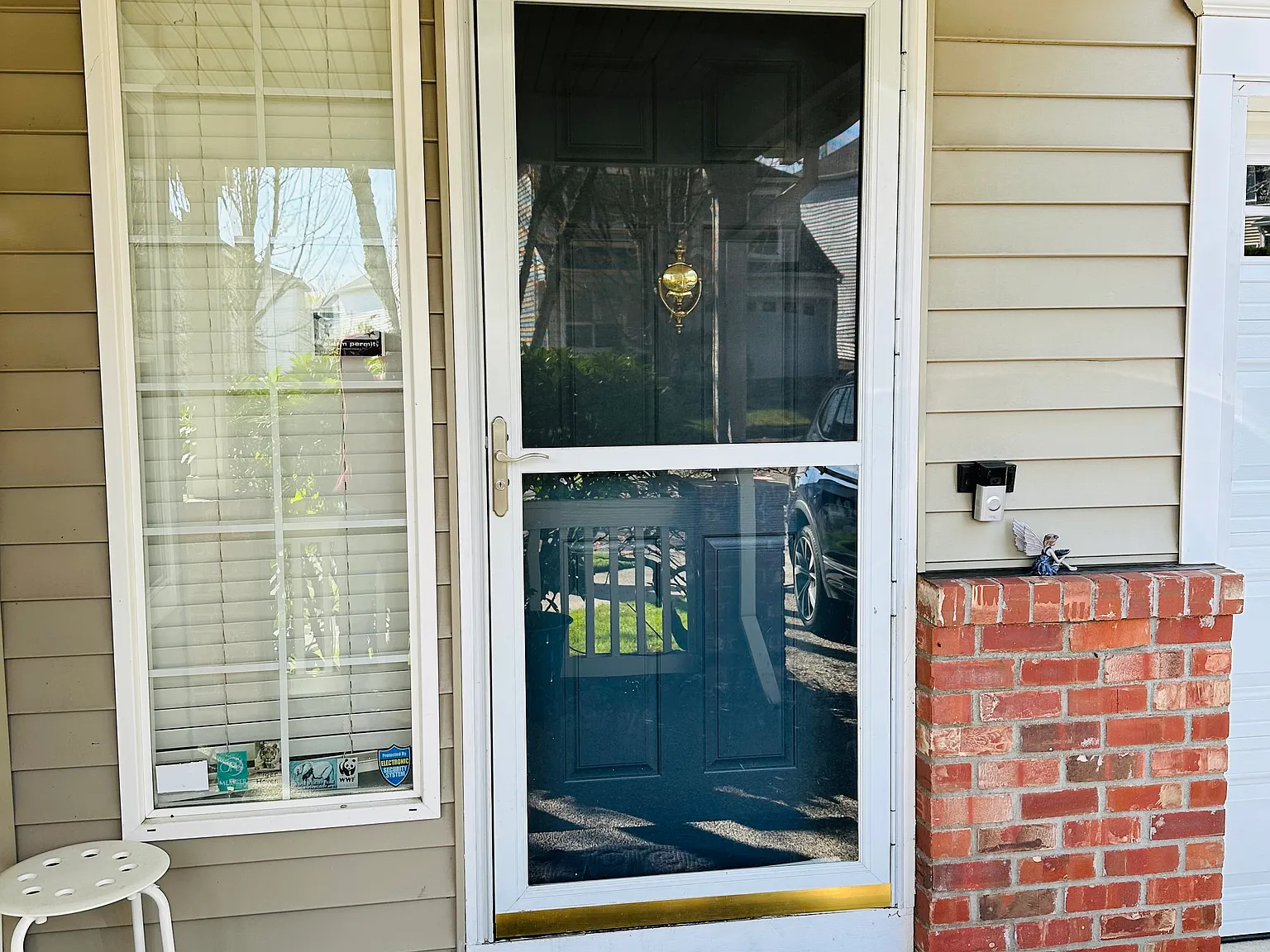 4 bed, 2.5 bath, 2103 sqft, $3,050 — Photo 3
