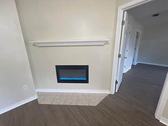 5th image of 5428 Lucy Ln