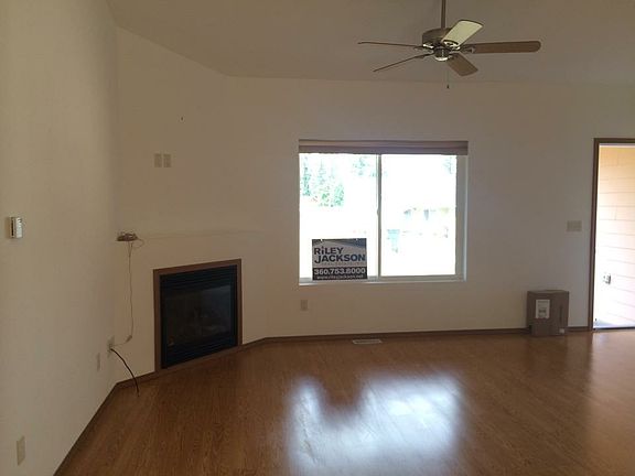 4th image of 819 Cody St SE