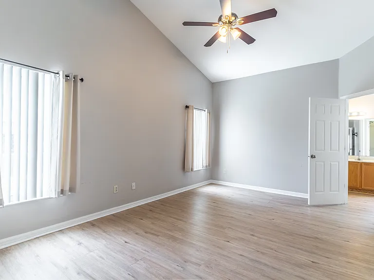 102 Ivy Brook Ct — Photo 35