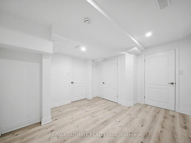 21 Sewells Ln — Photo 12