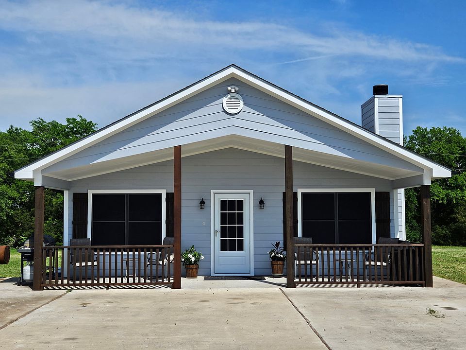 1st image of 2611 Zachary Dr