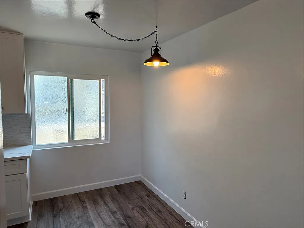 2 bed, 800 sqft, $2,500 — Photo 2