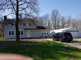 13765 E Davis Rd, Mount Vernon, IL 62864