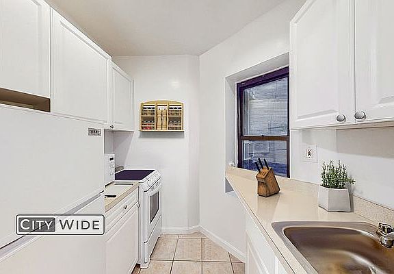 4th image of 335 E 92nd St APT 2D