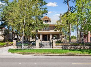 1027 Summit Ave, Saint Paul, MN 55105