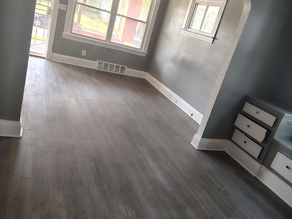 2nd image of 12705 Forest Ave