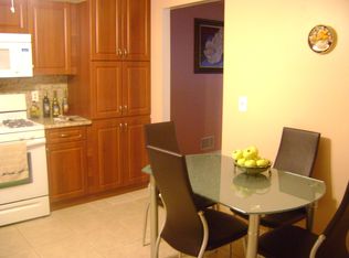 35 Carmel Ct, Old Bridge, NJ 08857