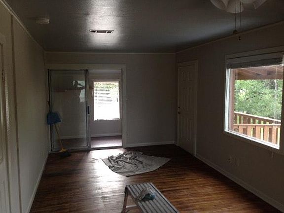3rd image of 1810 Lakeshore Dr