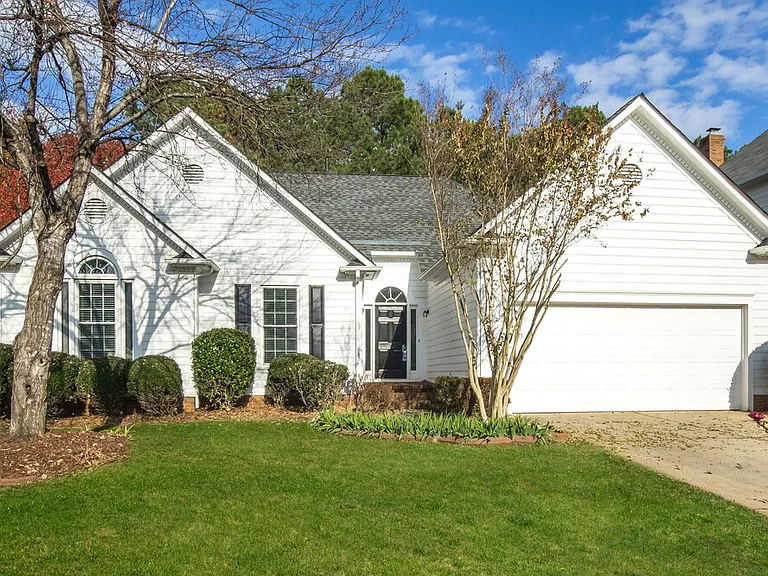 9424 Arborview Ct — Photo 1