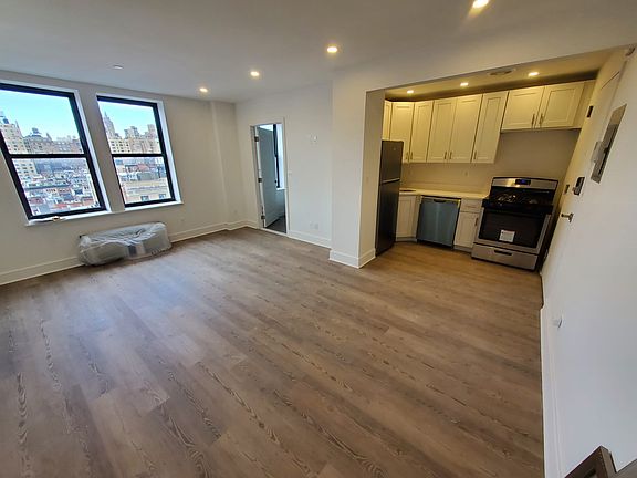 2nd image of 45 W 81st St #14N