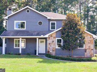 1229 Gate Post Ln, Lawrenceville, GA 30044