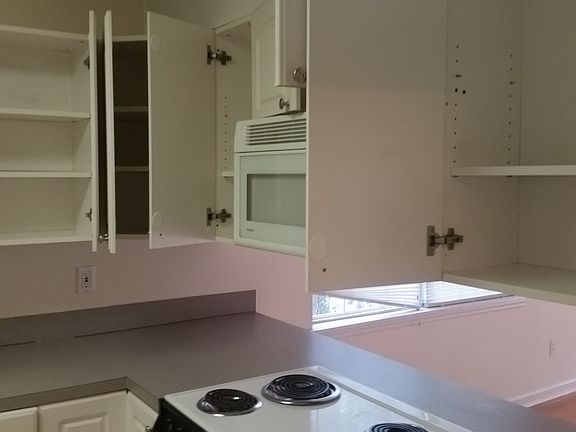 4th image of 1533 Theresa Dr