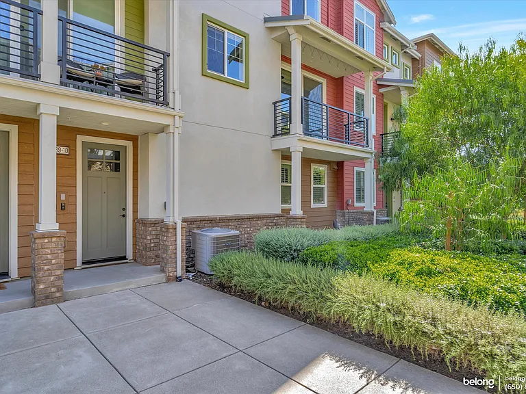389 Basswood Cmn #10 — Photo 4