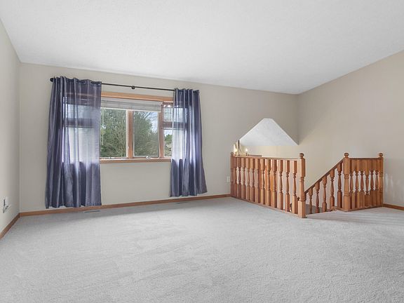3rd image of 2970 Tulip Ln