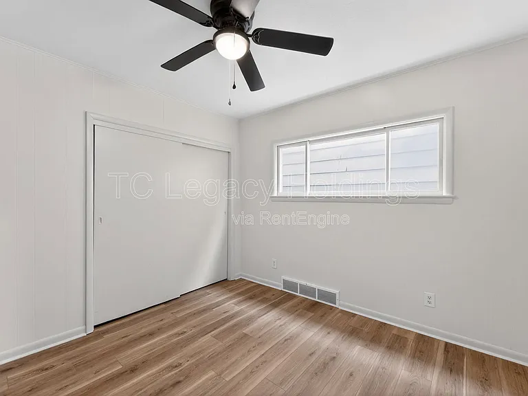 321 Clark St — Photo 10