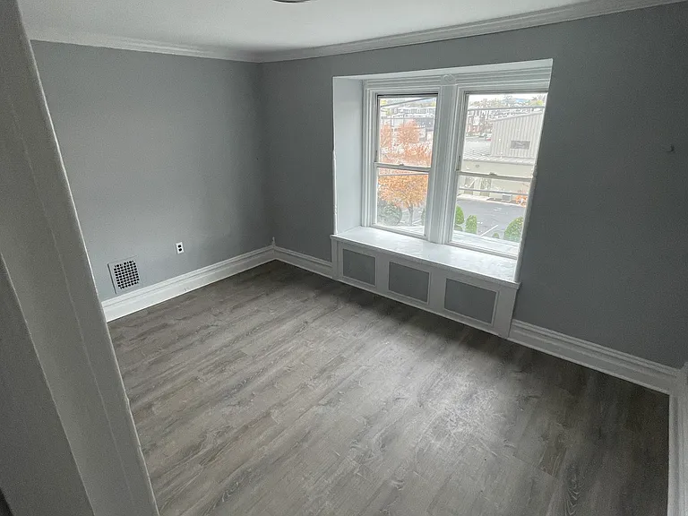 1611 1/2 W Allen St #2 — Photo 12