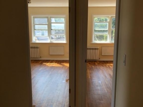 4th image of 7116 73rd St #3