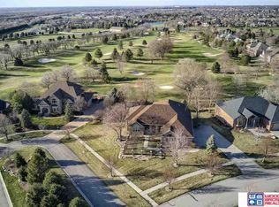 9427 Hollow Tree Ct, Lincoln, NE 68512