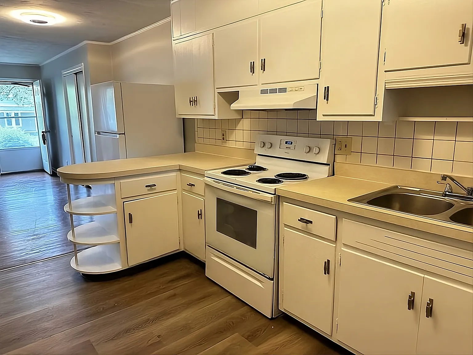 2 bed, 880 sqft, $1,295 — Photo 4