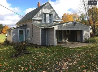 208 Houghton St, Leroy, MI 49655